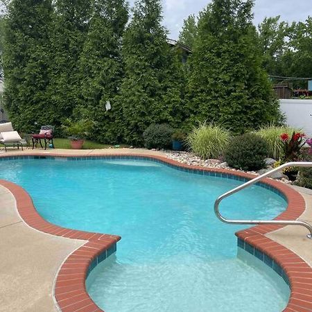 Fenton Oasis Apartment Luaran gambar